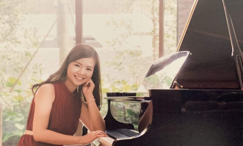 Photo of Unlock the World of Music: Finding the Perfect Piano Teacher Near You and Exploring Piano Lessons Online